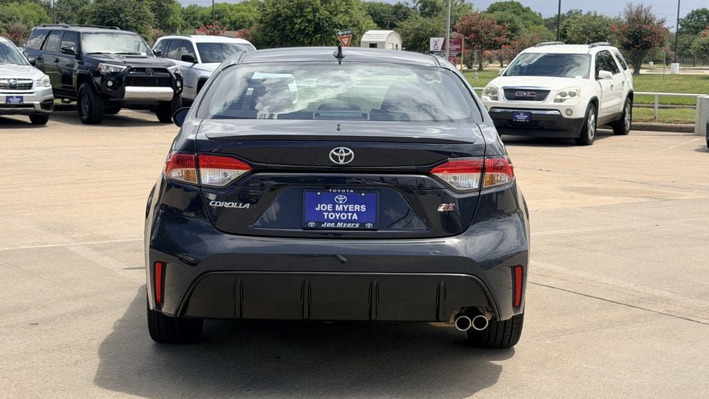 Used 2025 Toyota Corolla SE FWD image 8