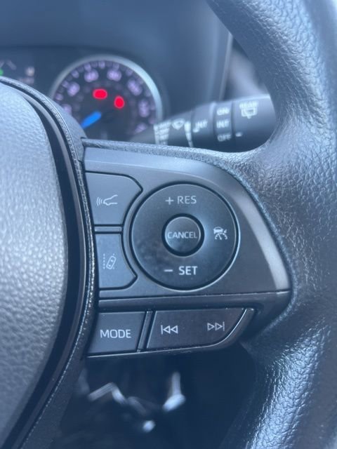 Used 2021 Toyota RAV4 XLE w/ Convenience Package image 12