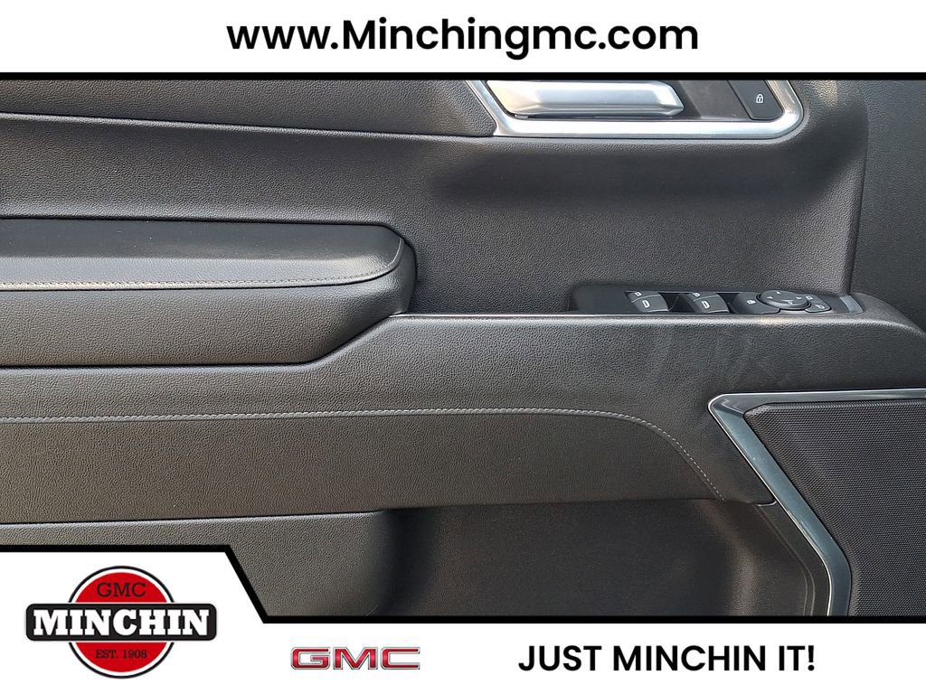 Used 2023 Chevrolet Suburban Premier AWD/4WD image 13