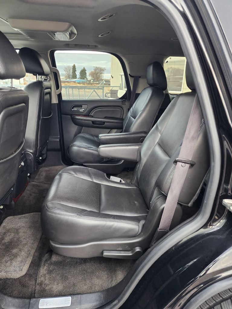 Used 2013 Cadillac Escalade Luxury image 9