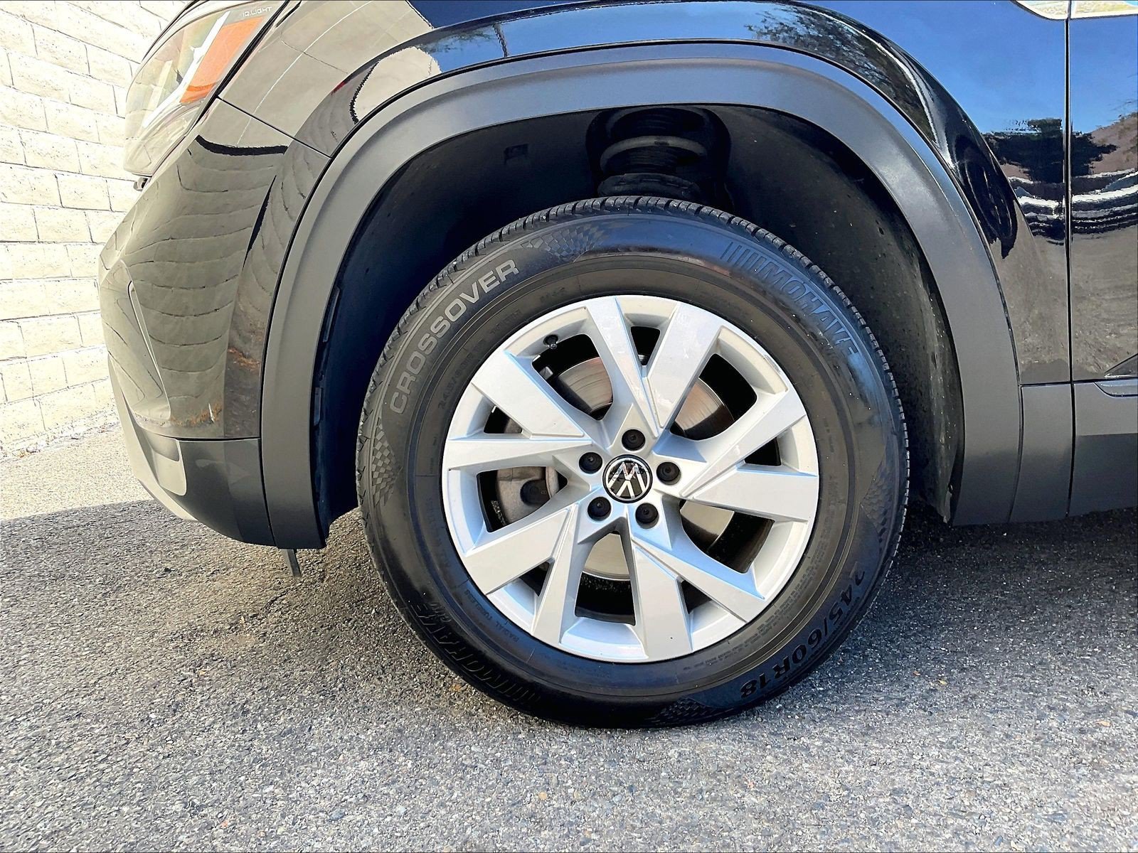Certified 2020 Volkswagen Atlas Cross Sport S AWD/4WD image 8