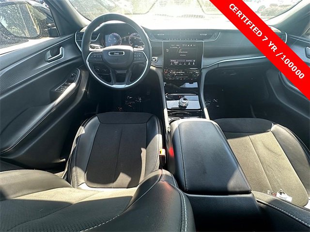 Used 2023 Jeep Grand Cherokee L Altitude image 17