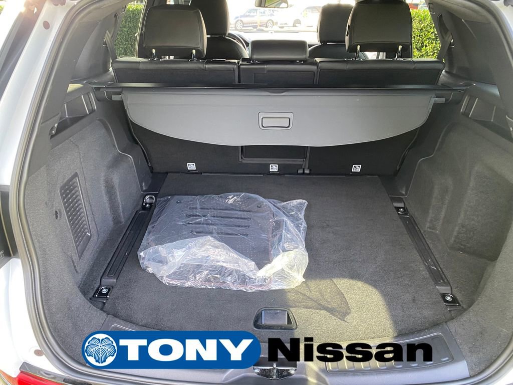 Used 2019 Land Rover Discovery Sport HSE image 28