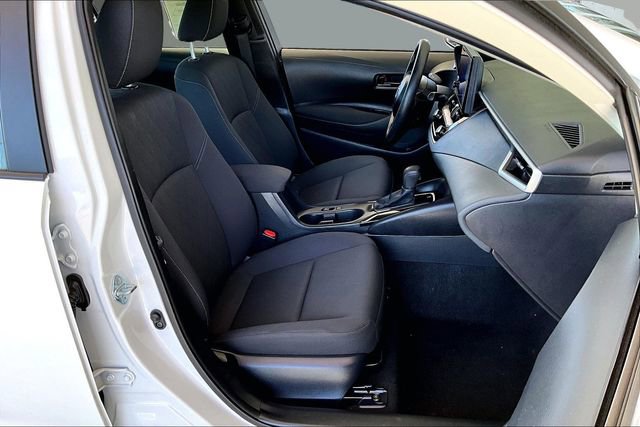 Used 2025 Toyota Corolla LE image 24