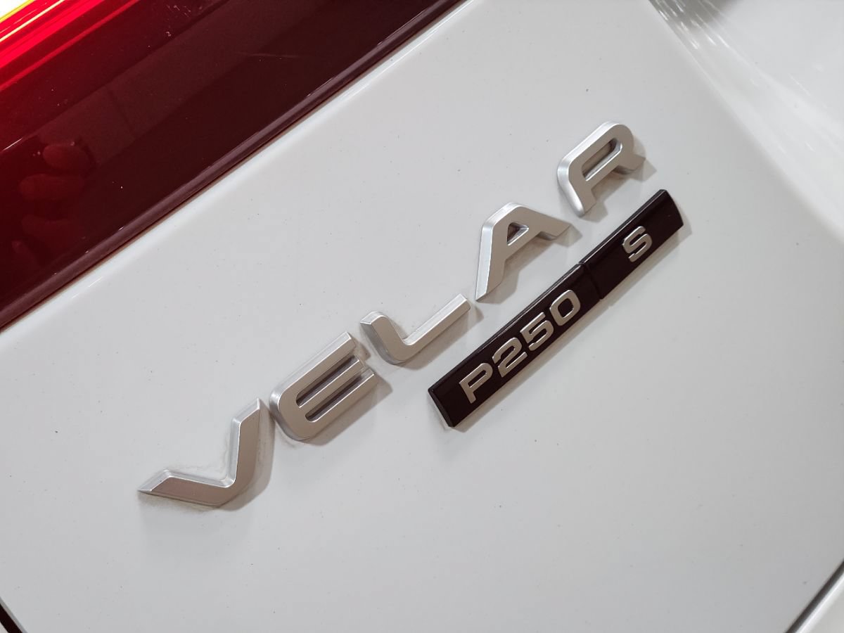 Used 2020 Land Rover Range Rover Velar S AWD/4WD image 26