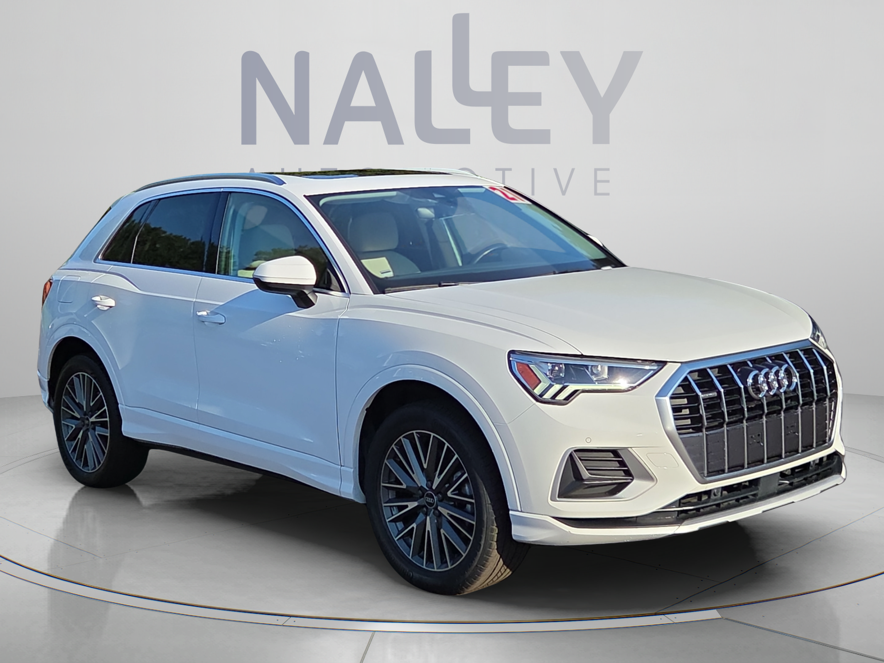 Used 2021 Audi Q3 2.0T Premium Plus w/ Premium Plus Package AWD/4WD image 7