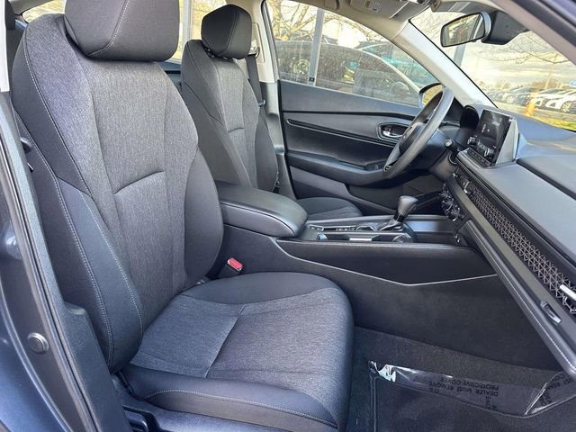 Used 2025 Honda Accord SE image 10