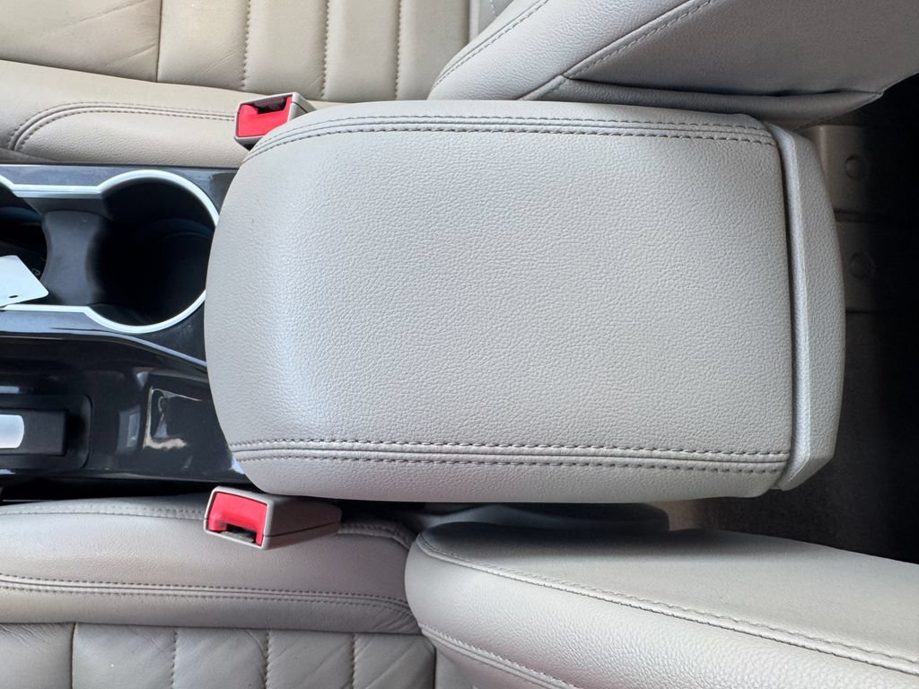 Used 2016 Ford Escape Titanium FWD image 32