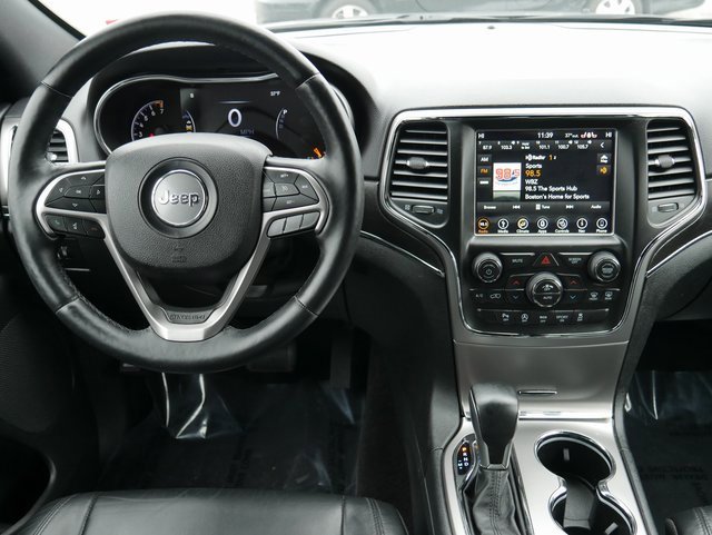 Used 2018 Jeep Grand Cherokee Limited image 16