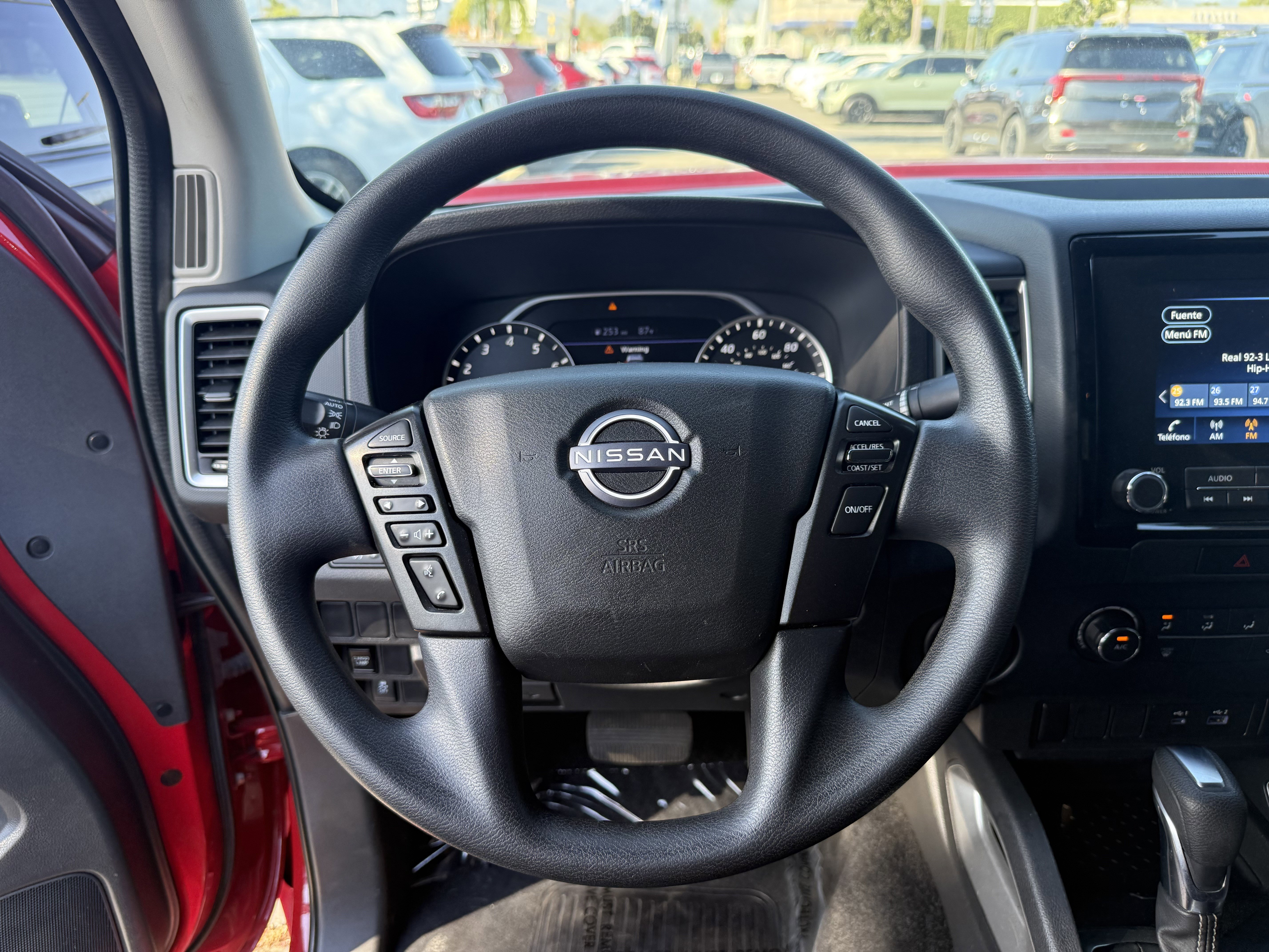 Used 2022 Nissan Frontier SV image 15