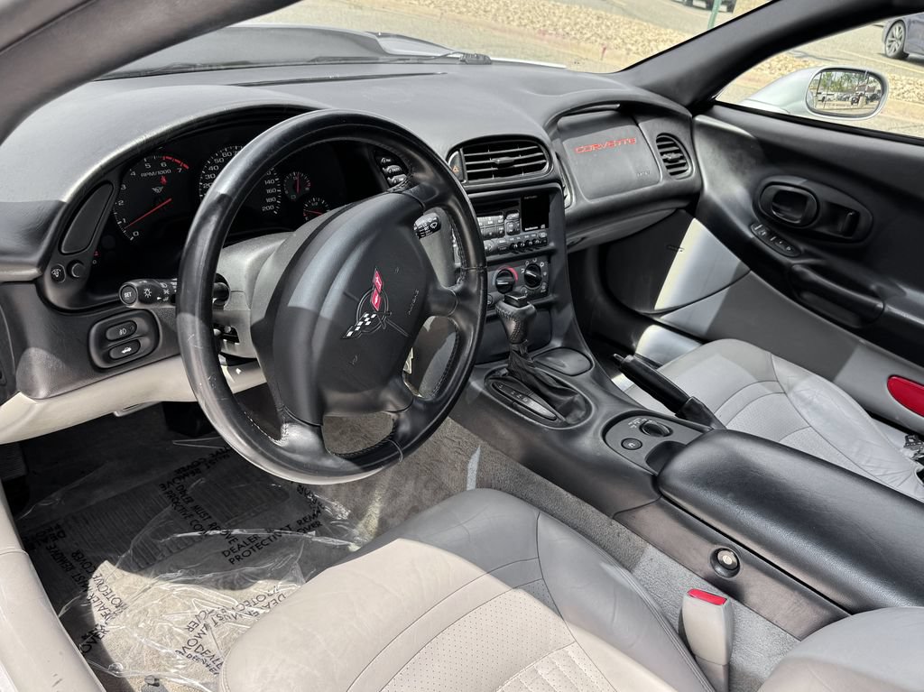 Used 1999 Chevrolet Corvette Coupe RWD image 17