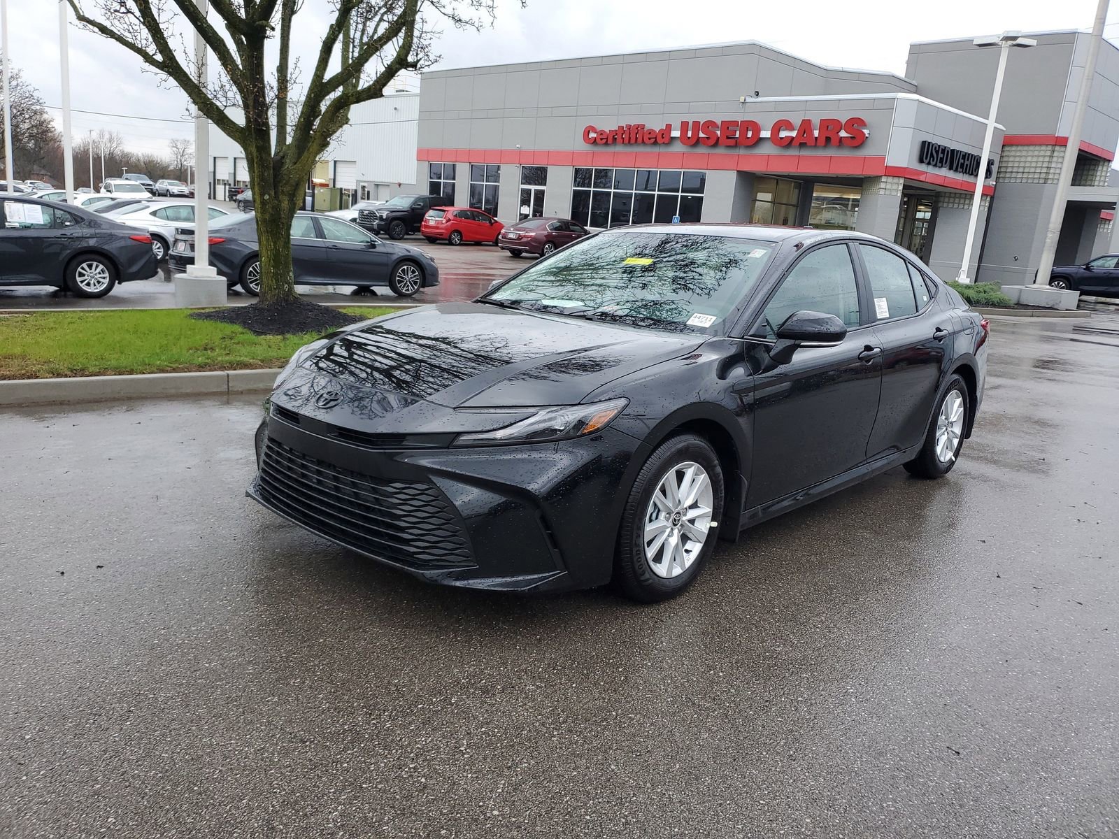 Used 2026 Toyota Camry LE w/ Convenience Package image 2