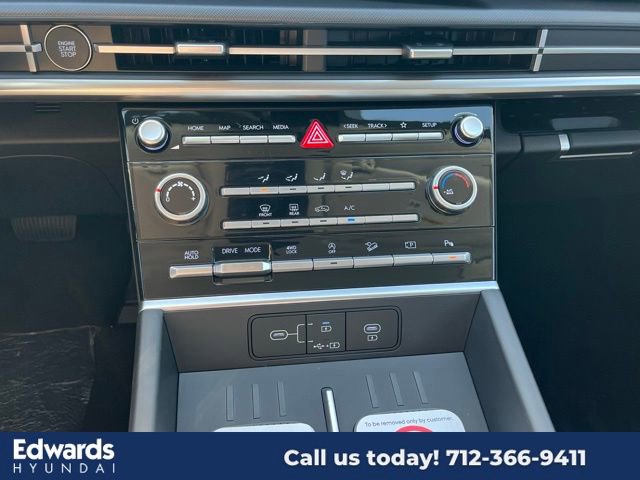 New 2025 Hyundai Santa Fe SE image 22