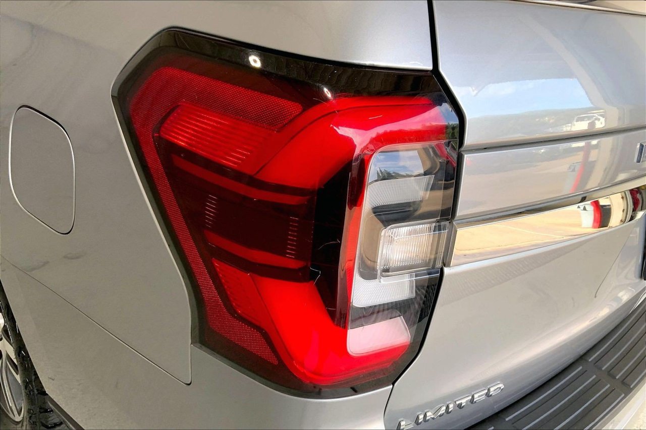 Used 2023 Ford Expedition Max Limited AWD/4WD image 29