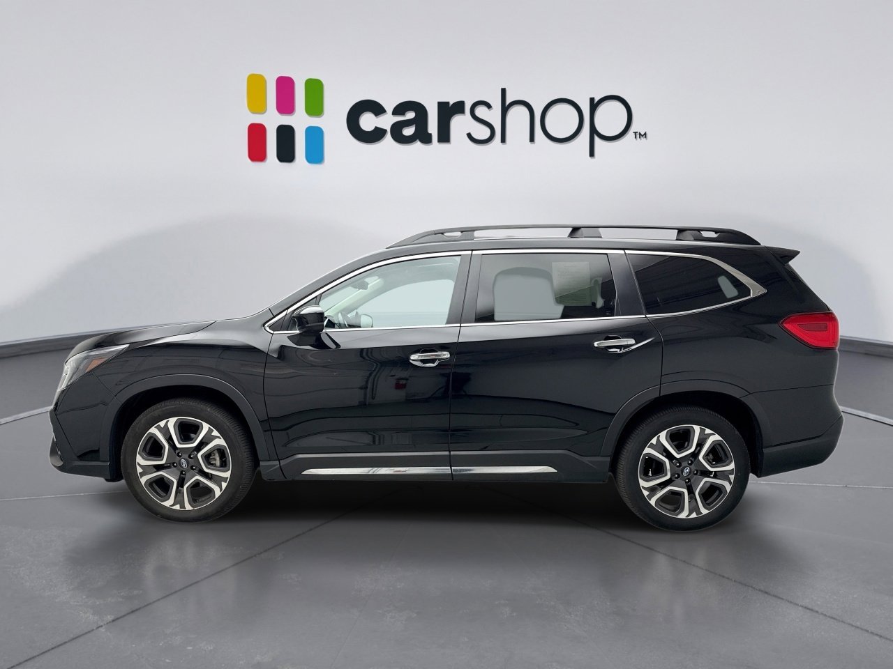 Used 2024 Subaru Ascent Touring AWD/4WD image 2
