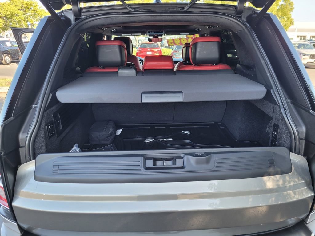 Used 2020 Land Rover Range Rover Autobiography image 36
