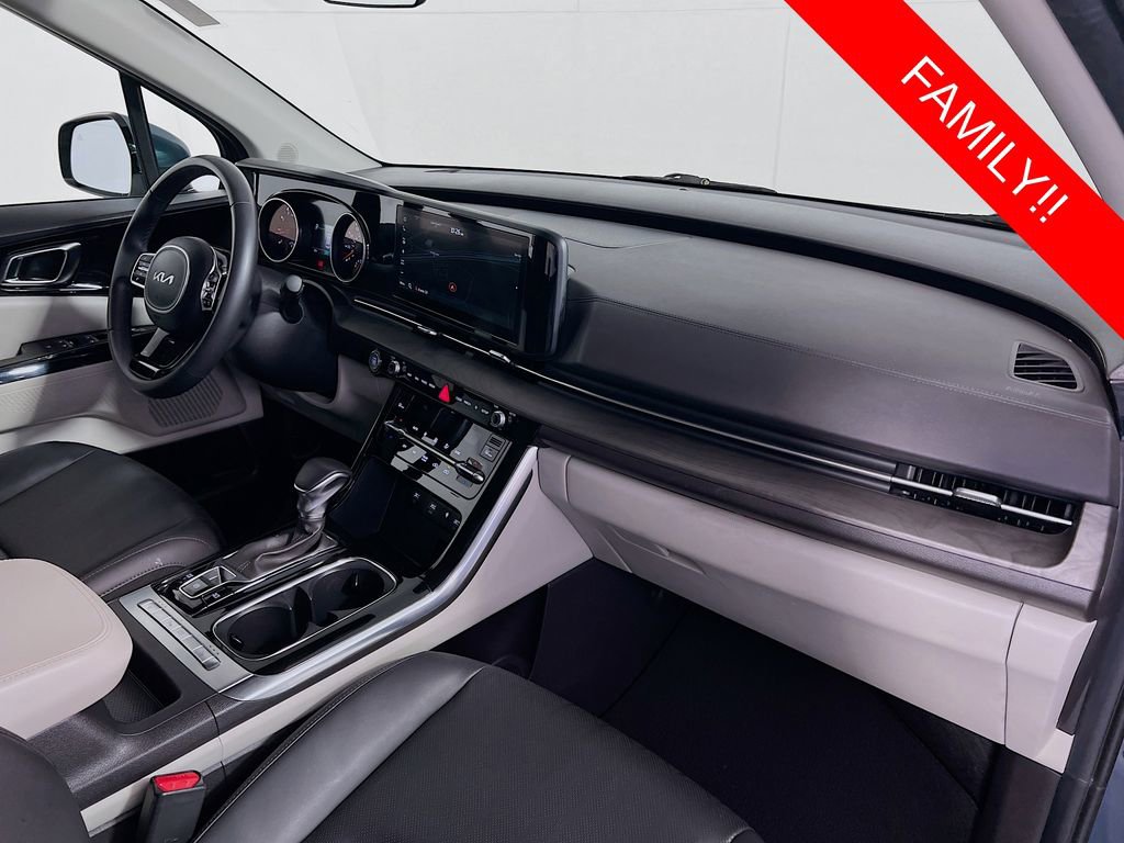 Certified 2024 Kia Carnival EX image 31