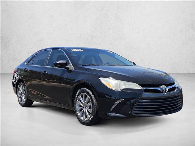 Used 2017 Toyota Camry XLE w/ Moonroof Package FWD image 3