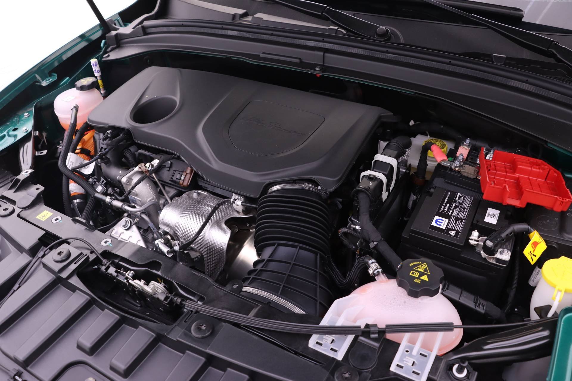 New 2024 Alfa Romeo Tonale Veloce image 16