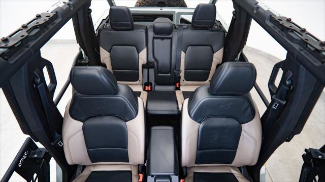 Used 2023 Ford Bronco Wildtrak image 3