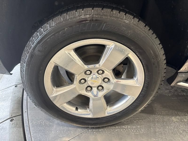 Used 2019 Chevrolet Suburban Premier AWD/4WD image 9