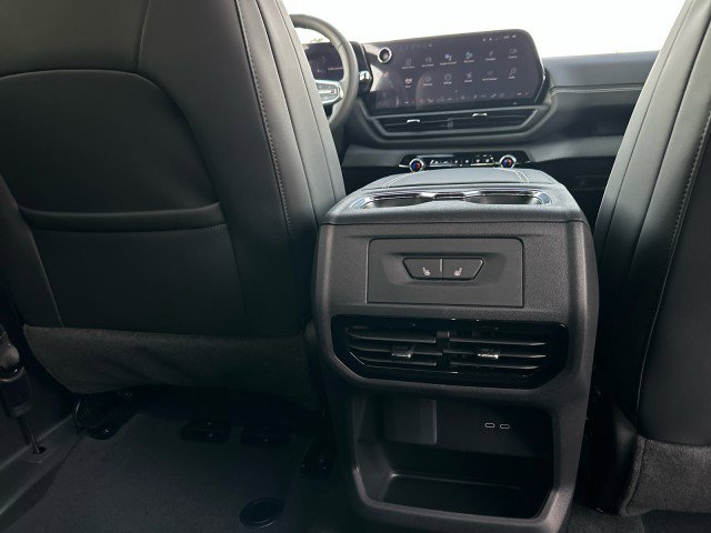 New 2025 Chevrolet Silverado EV LT image 14