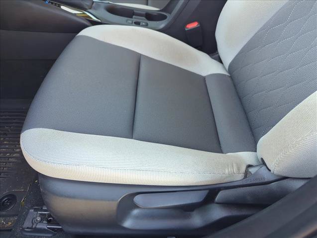 Used 2025 Toyota Corolla LE FWD image 11
