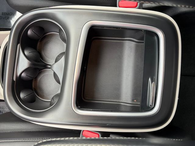 Used 2024 Chrysler Pacifica Touring-L FWD image 32