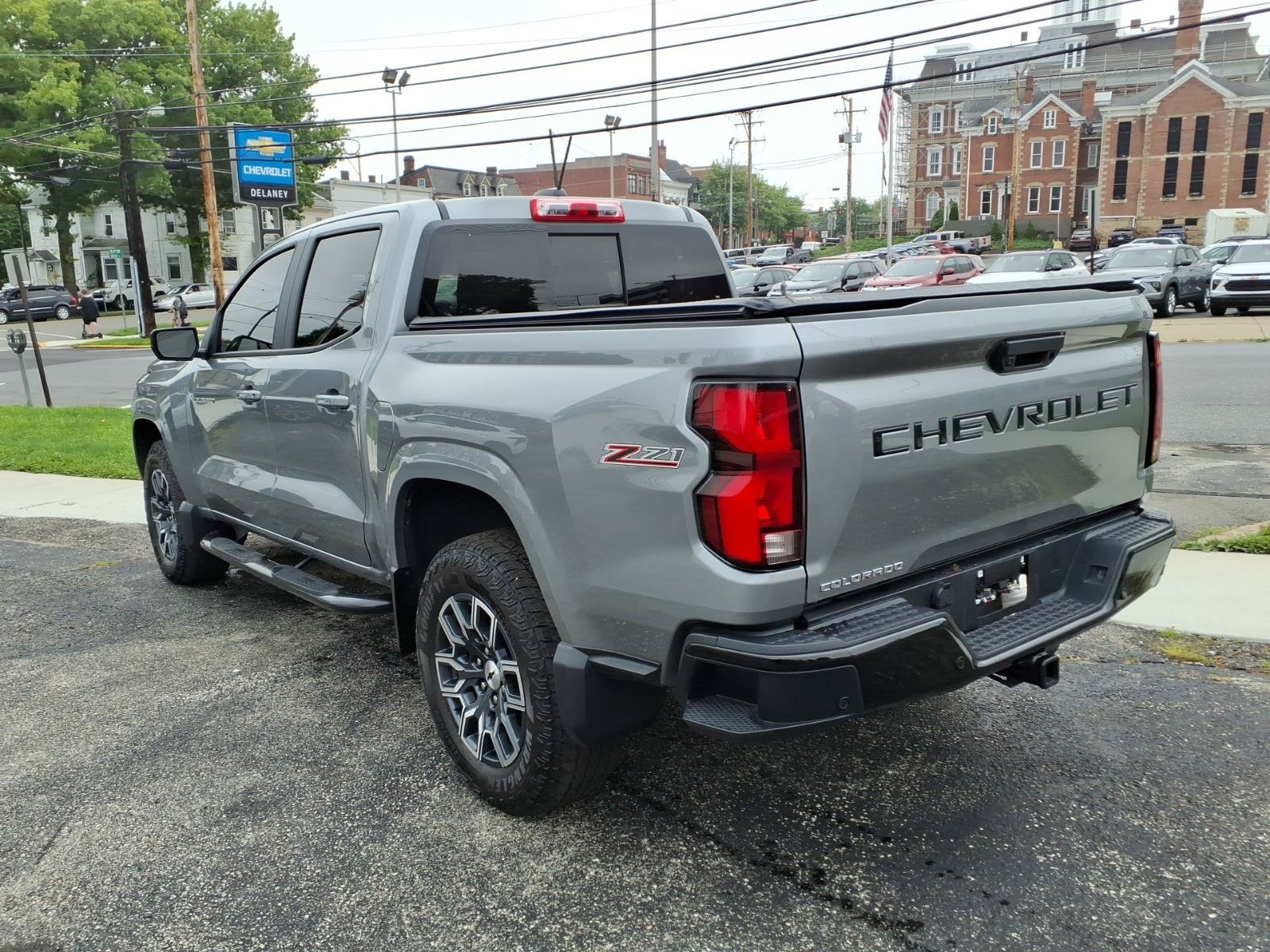 Used 2025 Chevrolet Colorado Z71 AWD/4WD image 6