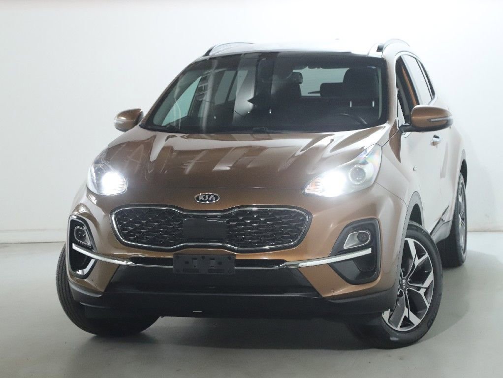 Used 2021 Kia Sportage EX w/ EX Technology Package image 4