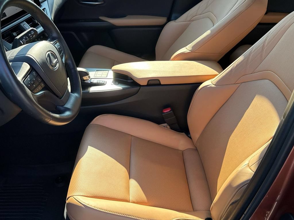 Used 2025 Lexus UX 300h AWD w/ Accessory Package (Z1) image 14