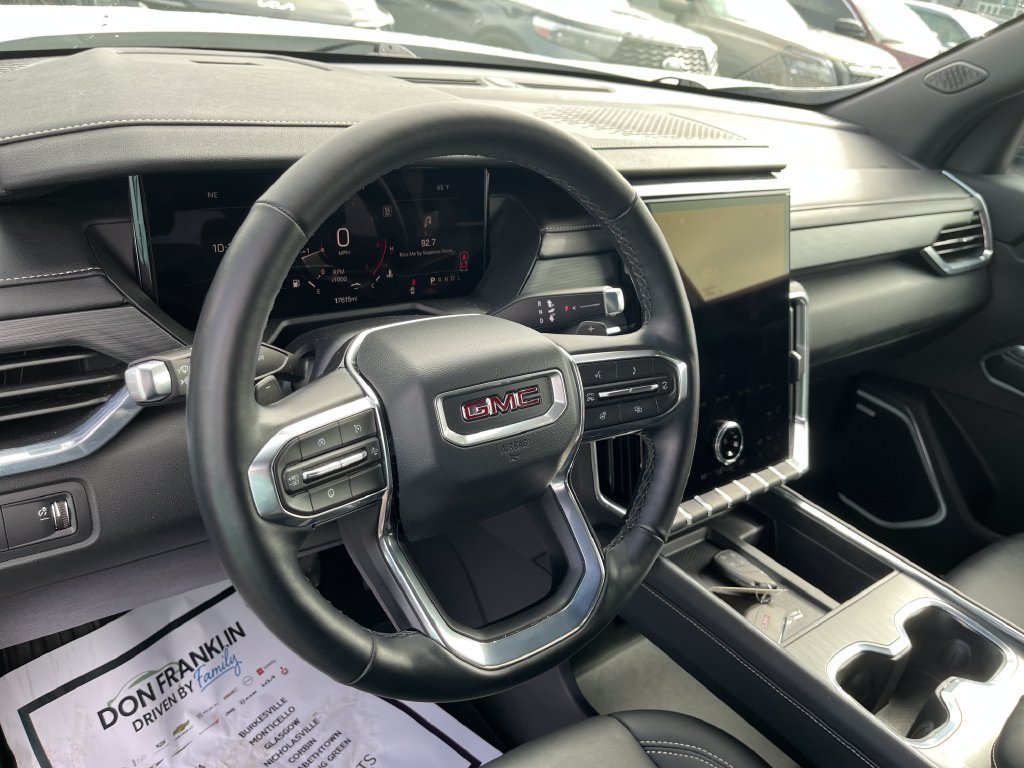 Used 2026 GMC Acadia Elevation w/ Elevation Premium Package FWD image 14