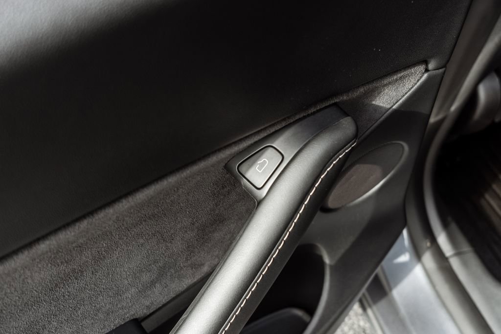 Used 2022 Tesla Model Y Performance AWD/4WD image 27