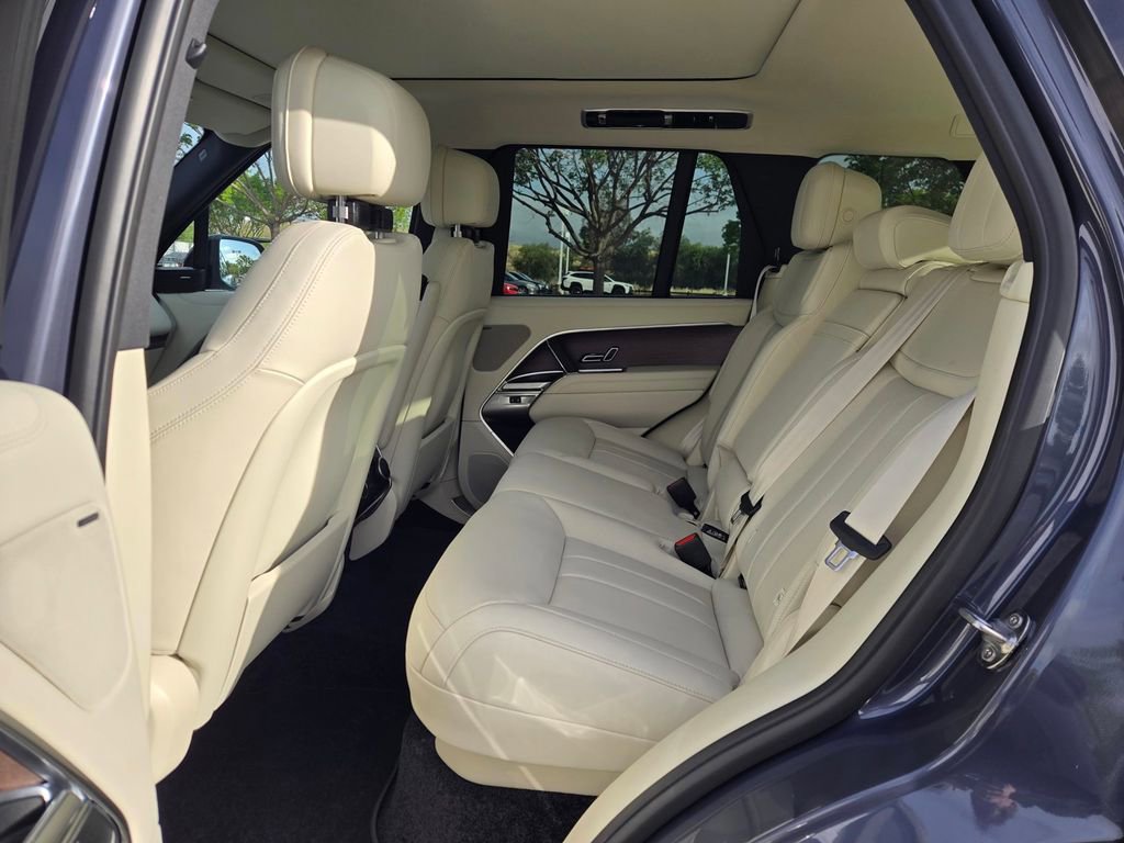 New 2026 Land Rover Range Rover SE AWD/4WD image 7