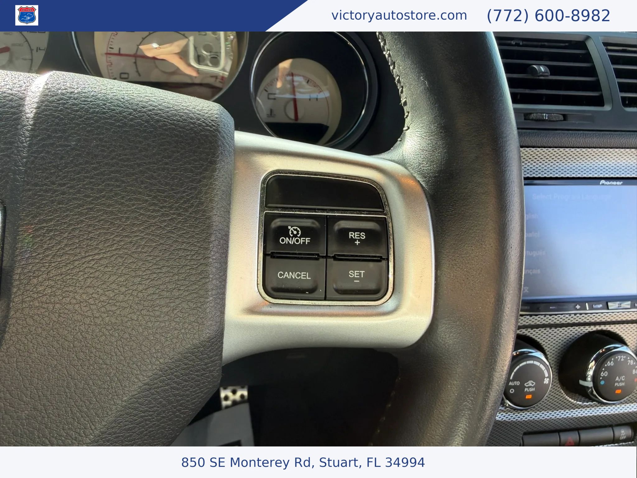 Used 2012 Dodge Challenger R/T RWD image 24