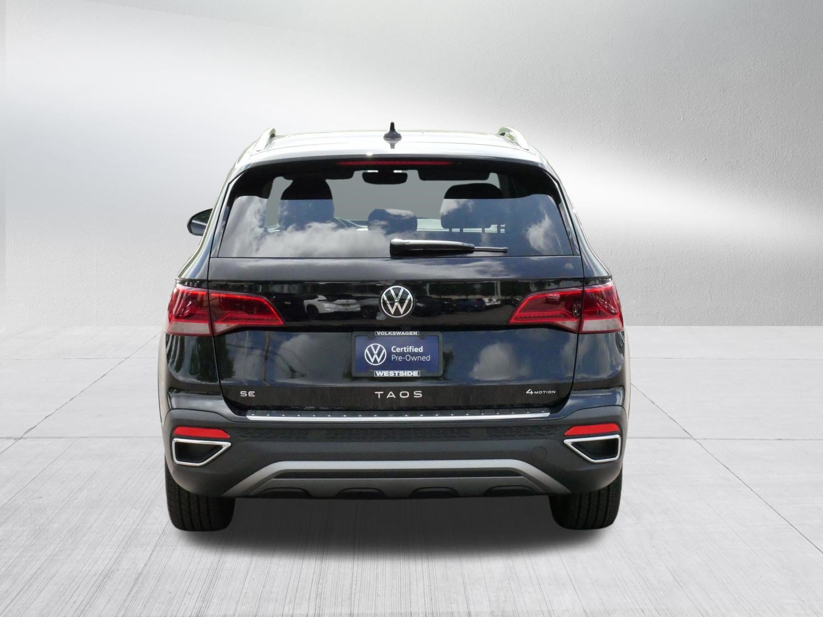 Certified 2023 Volkswagen Taos SE w/ Panoramic Sunroof Package AWD/4WD image 6