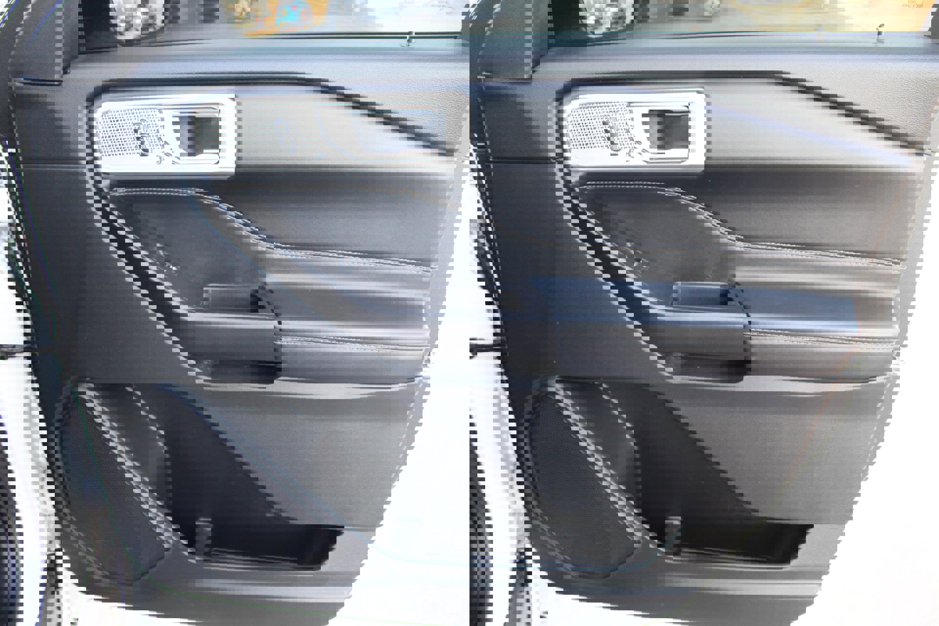 Used 2020 Ford Explorer Limited image 19