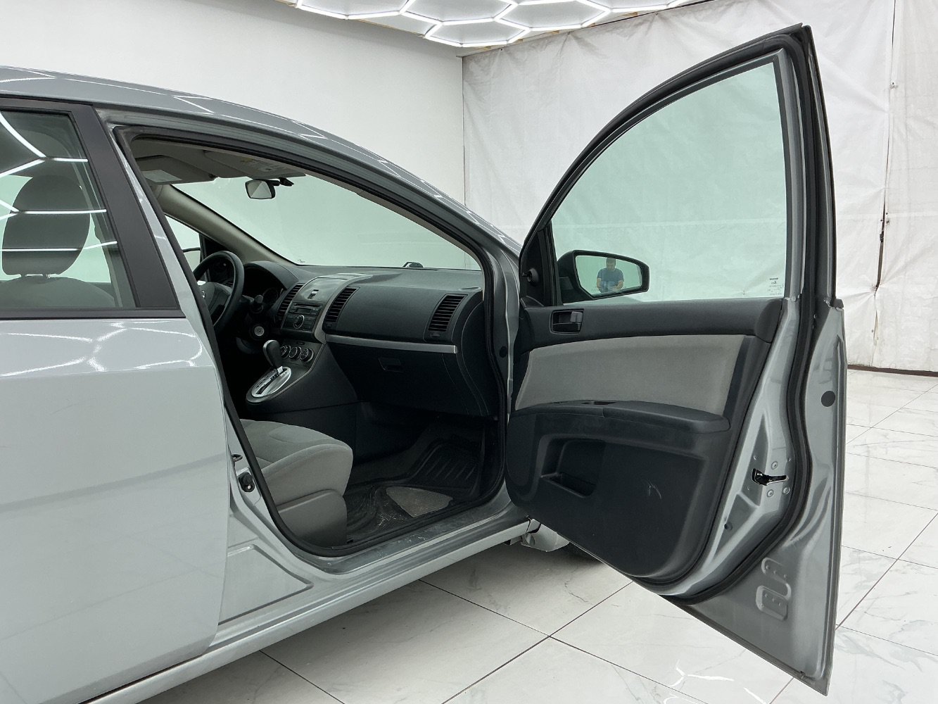 Used 2012 Nissan Sentra 2.0 FWD image 11