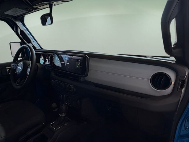 Used 2025 Jeep Wrangler Sport AWD/4WD image 34