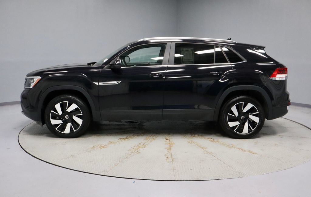 Used 2025 Volkswagen Atlas Cross Sport SE FWD image 8