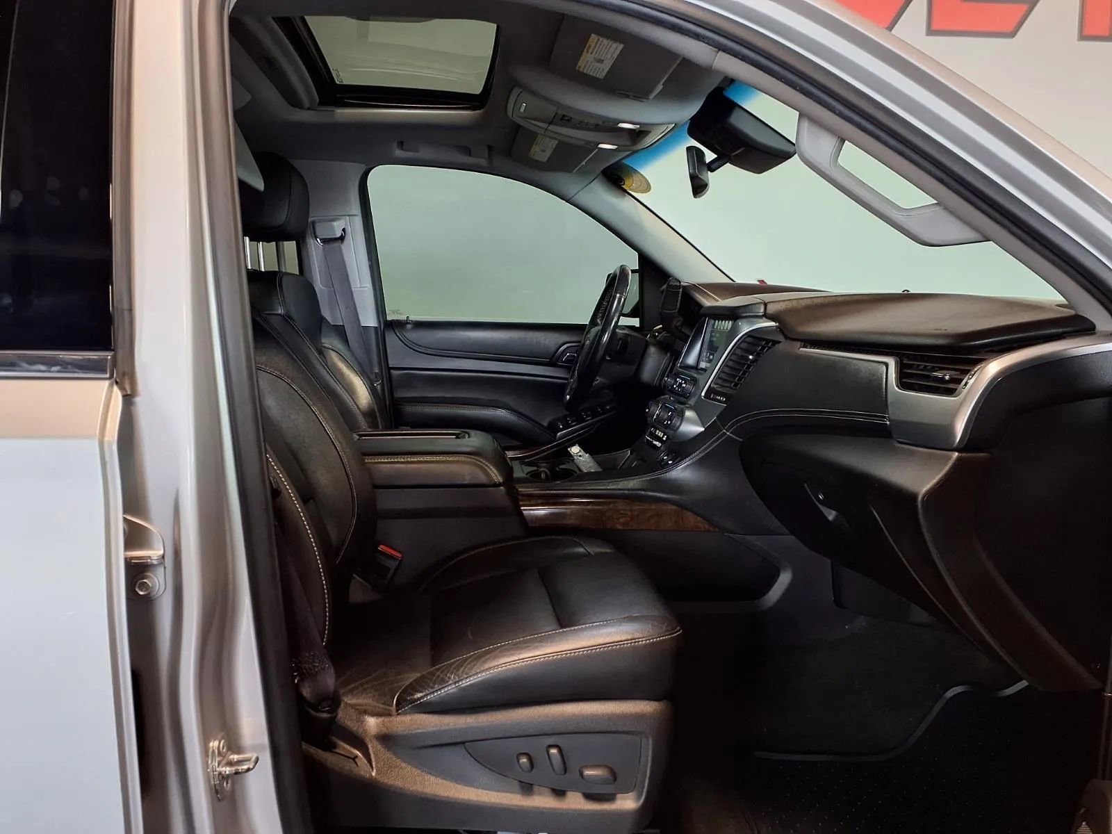 Used 2016 Chevrolet Suburban LT AWD/4WD image 14