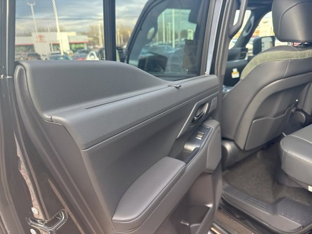 New 2025 Lexus GX 550 image 32