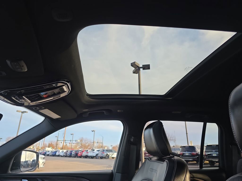 Used 2024 Jeep Grand Cherokee Overland w/ Trailer Tow Package image 22