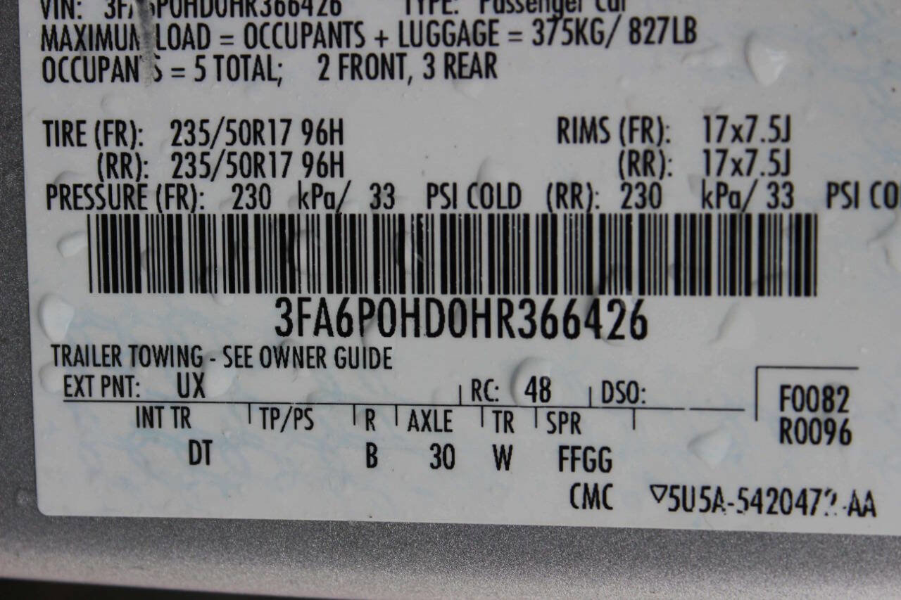 Used 2017 Ford Fusion SE w/ Fusion SE Technology Package image 10