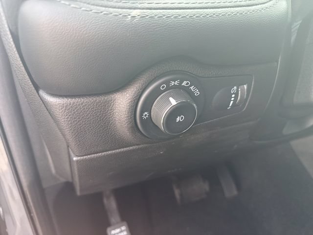 Used 2021 Dodge Durango SXT AWD/4WD image 20
