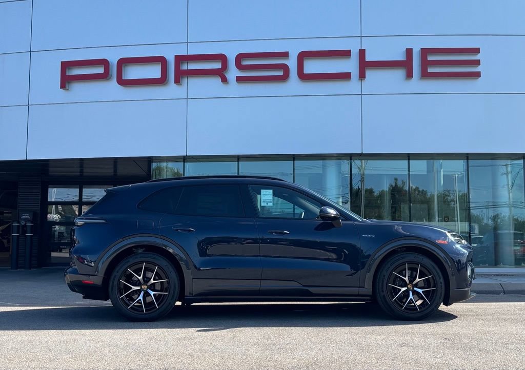 New 2026 Porsche Cayenne Electric AWD/4WD image 18