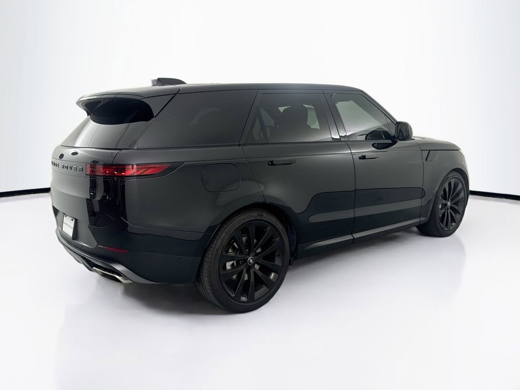 Used 2025 Land Rover Range Rover Sport SE image 5