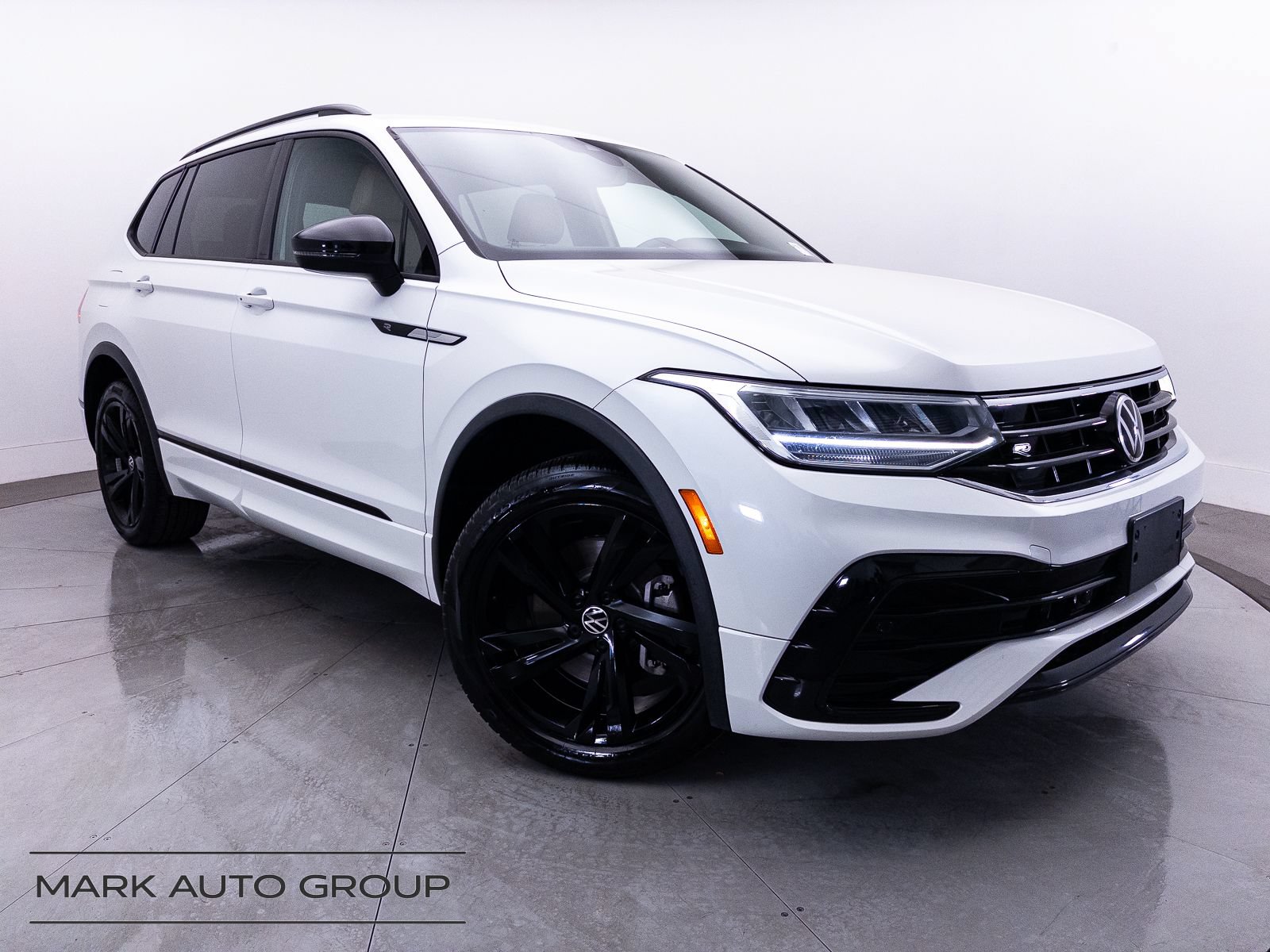 Used 2023 Volkswagen Tiguan SE R-Line
