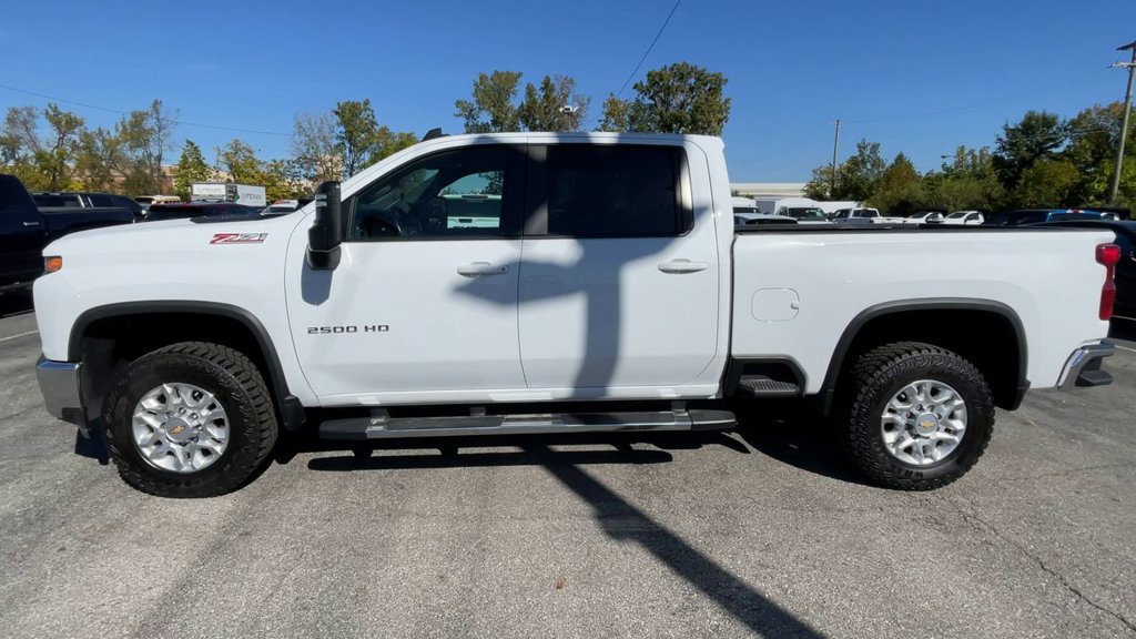 Used 2023 Chevrolet Silverado 2500 LT w/ Convenience Package AWD/4WD image 7