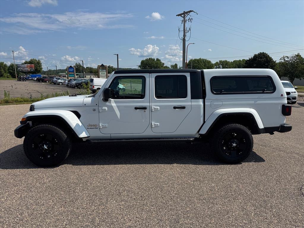 Used 2022 Jeep Gladiator Overland w/ Cold Weather Group AWD/4WD video 2